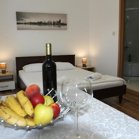 Apartments Muhar Sveti Stefan Bagian luar foto