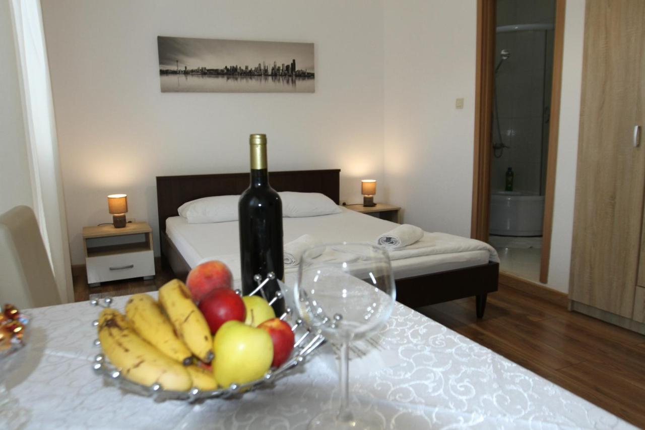 Apartments Muhar Sveti Stefan Bagian luar foto