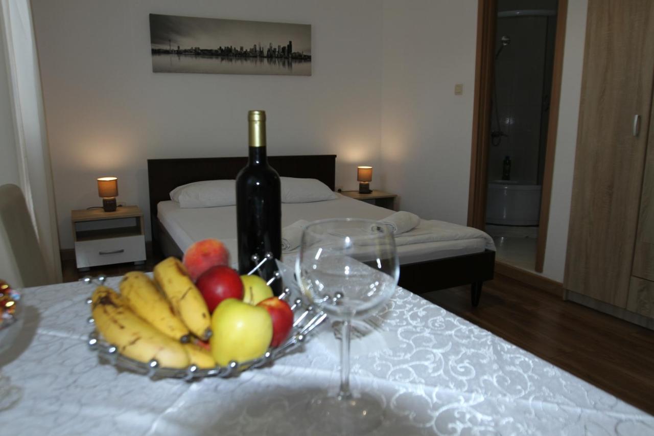 Apartments Muhar Sveti Stefan Bagian luar foto