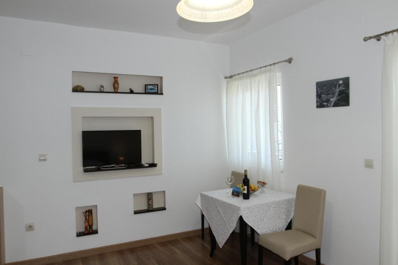 Apartments Muhar Sveti Stefan Bagian luar foto