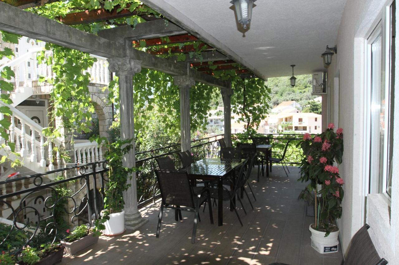 Apartments Muhar Sveti Stefan Bagian luar foto