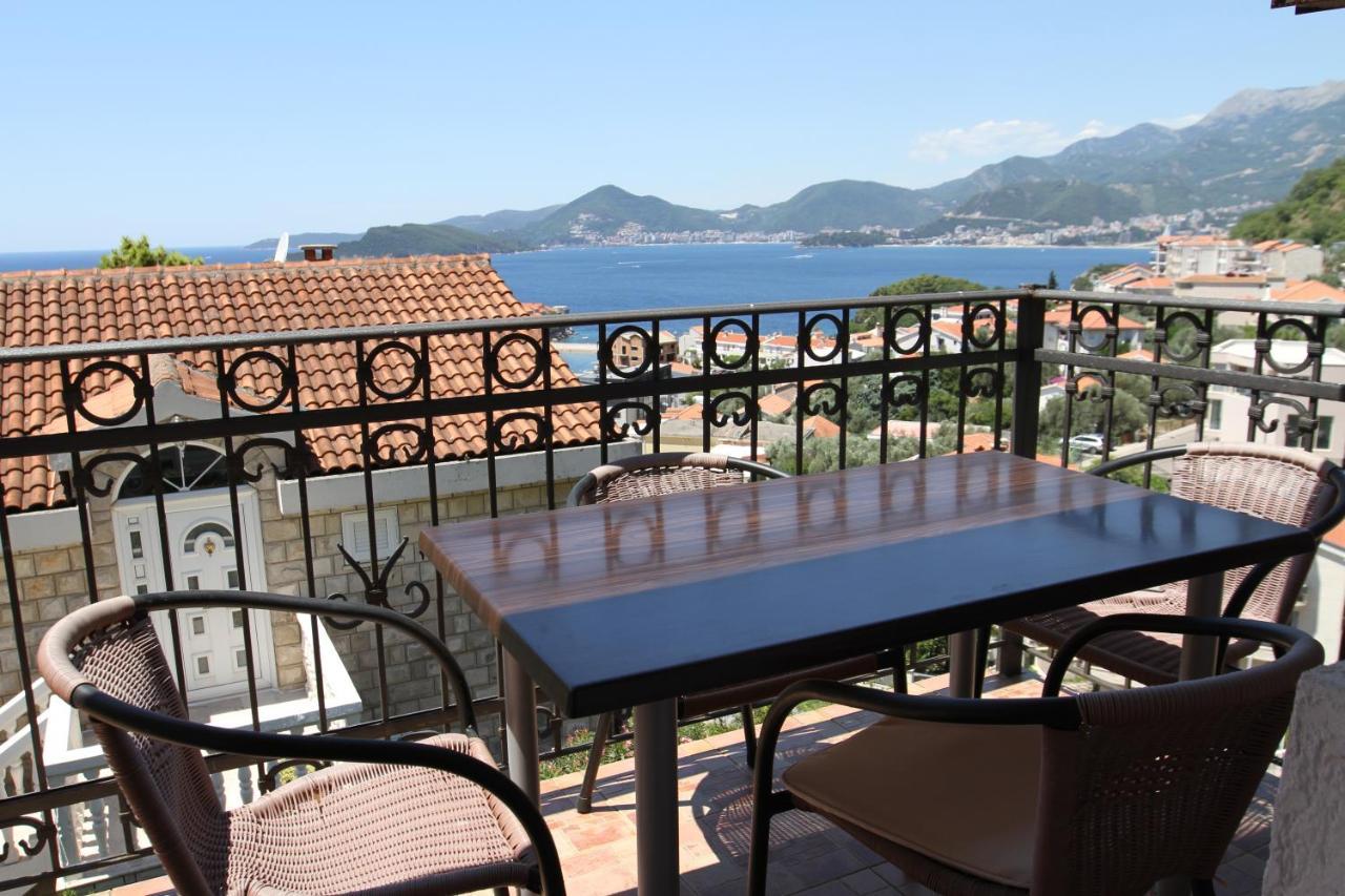Apartments Muhar Sveti Stefan Bagian luar foto