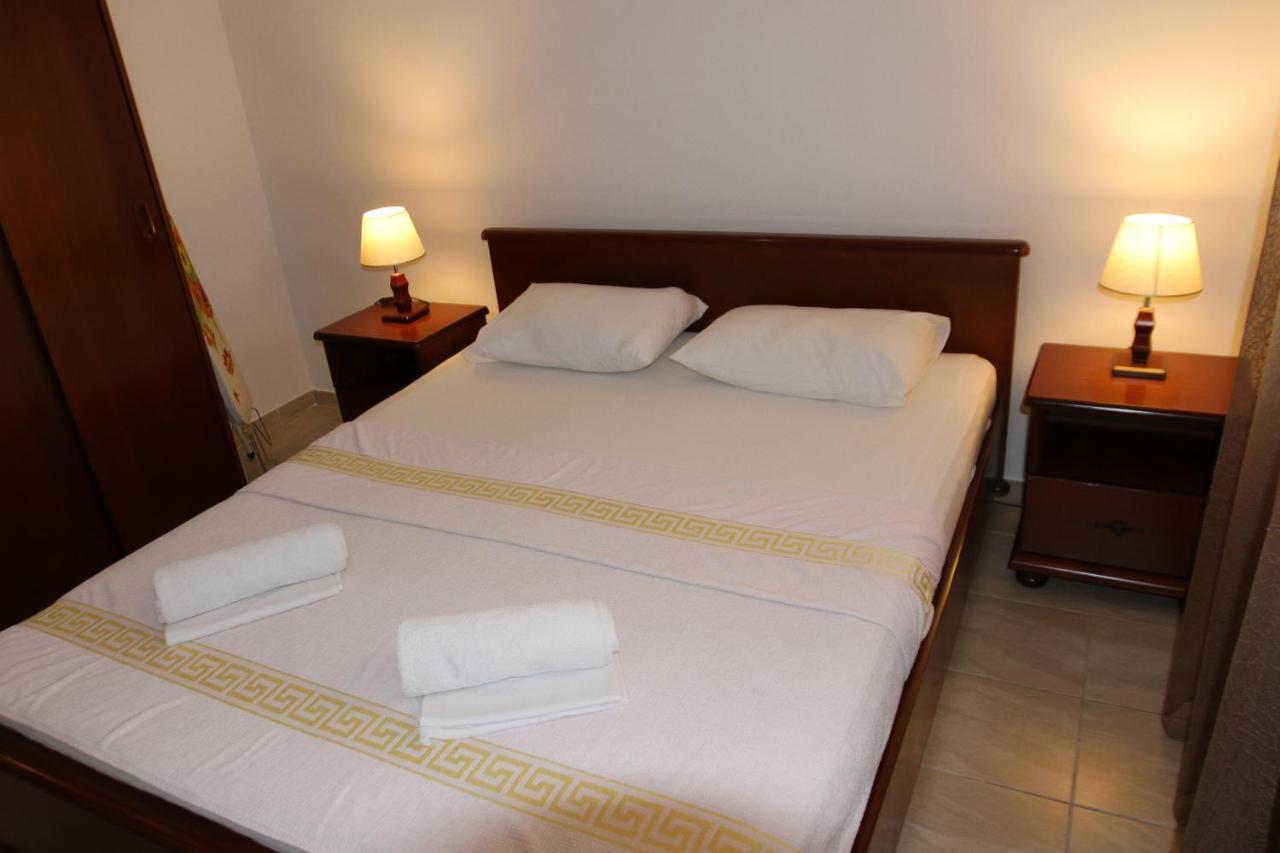 Apartments Muhar Sveti Stefan Bagian luar foto