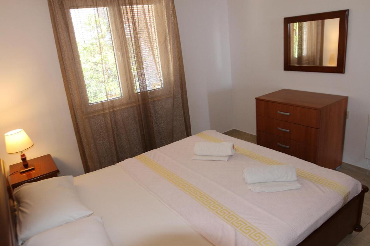 Apartments Muhar Sveti Stefan Bagian luar foto