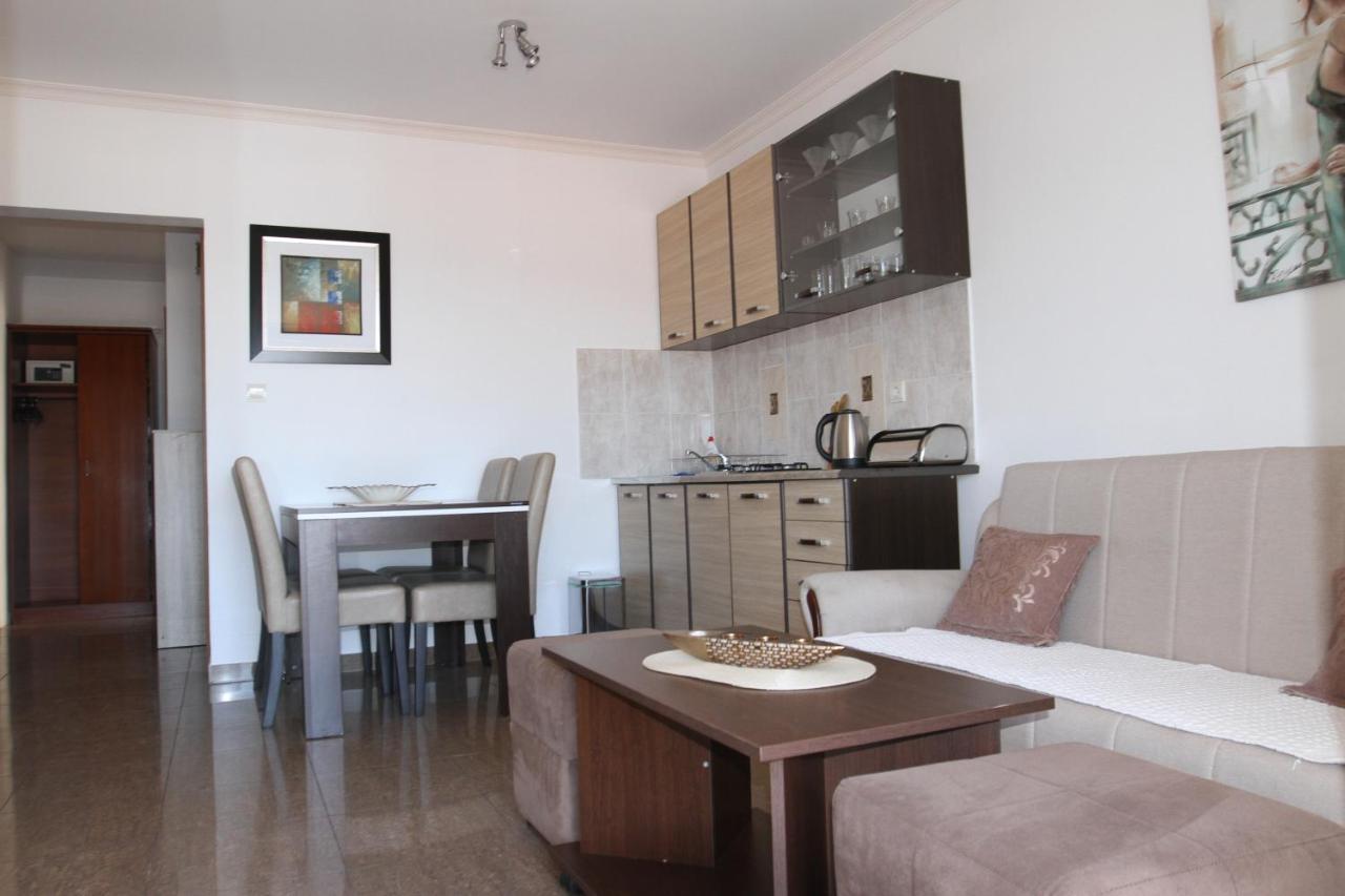Apartments Muhar Sveti Stefan Bagian luar foto